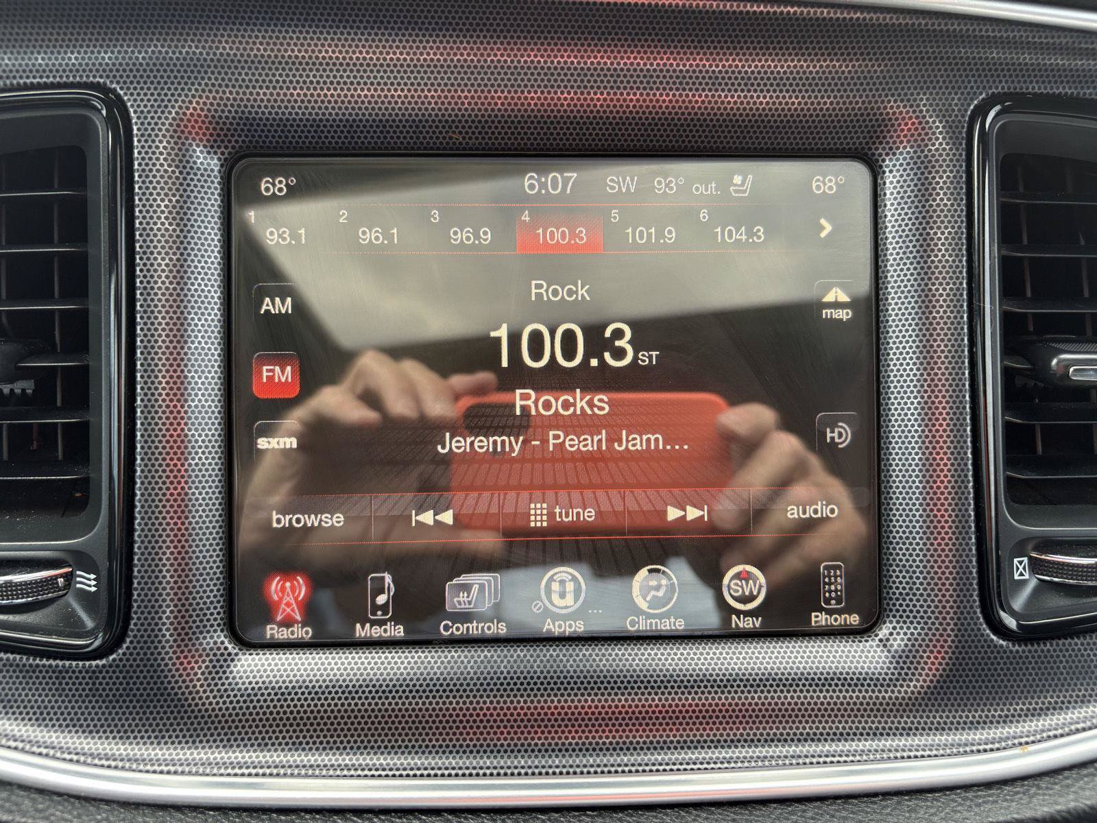 Used 2015 Dodge Challenger SXT Plus w/ Premium Sound Group RWD image 18