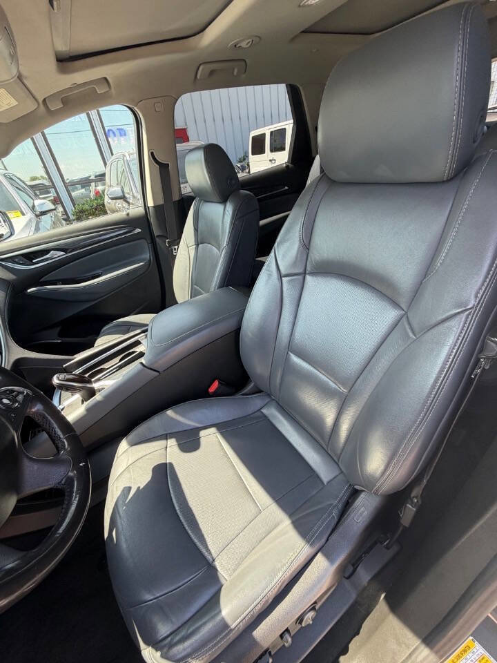 Used 2020 Buick Enclave Essence w/ Sound and Sites Package FWD image 16