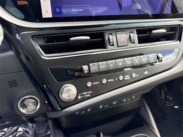 Certified 2024 Lexus ES 350 w/ Luxury Package image 19