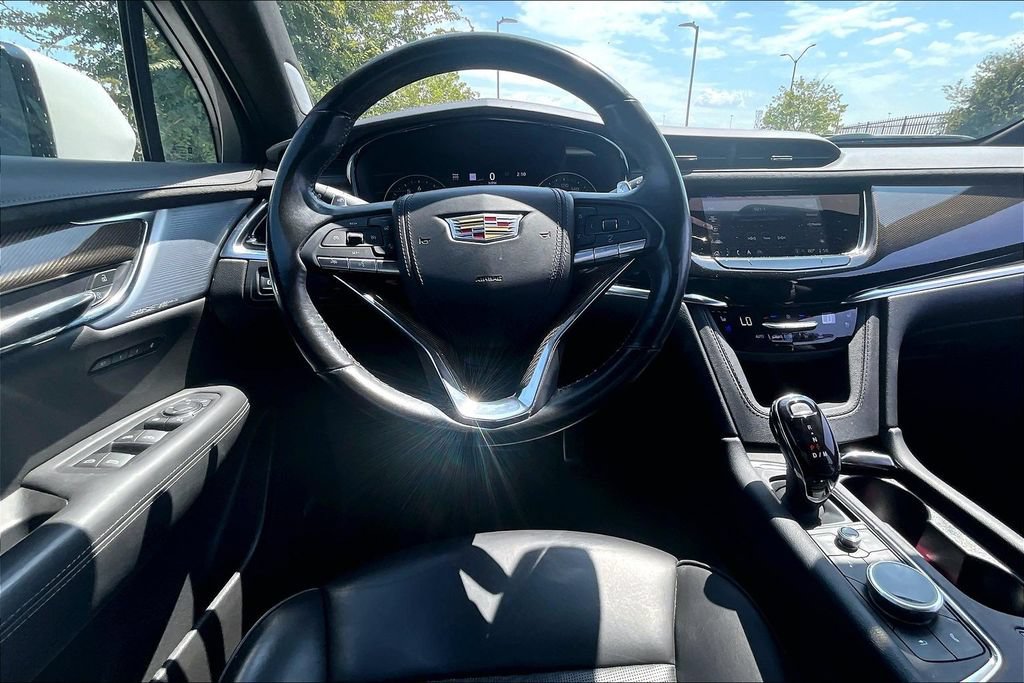 Used 2024 Cadillac XT6 Sport w/ Platinum Package AWD/4WD image 6