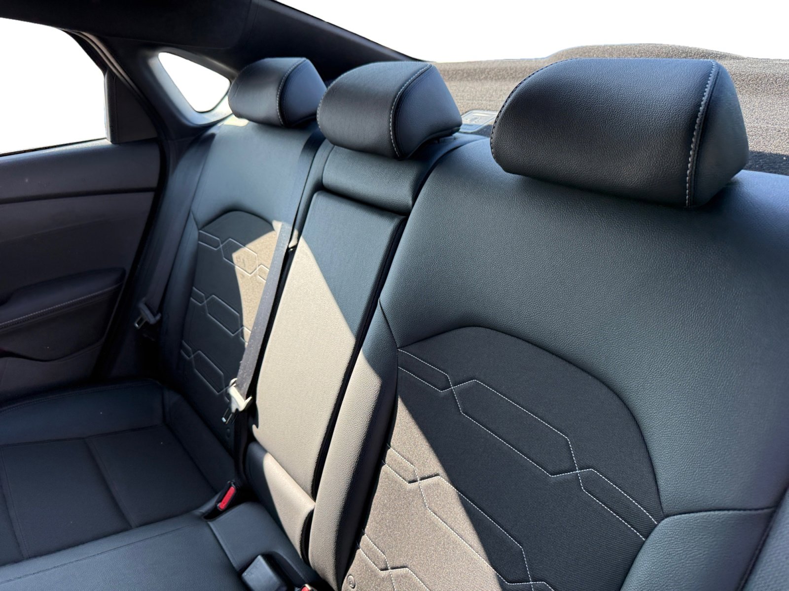 Used 2023 Kia Forte GT-Line w/ GT-Line Technology Package image 16