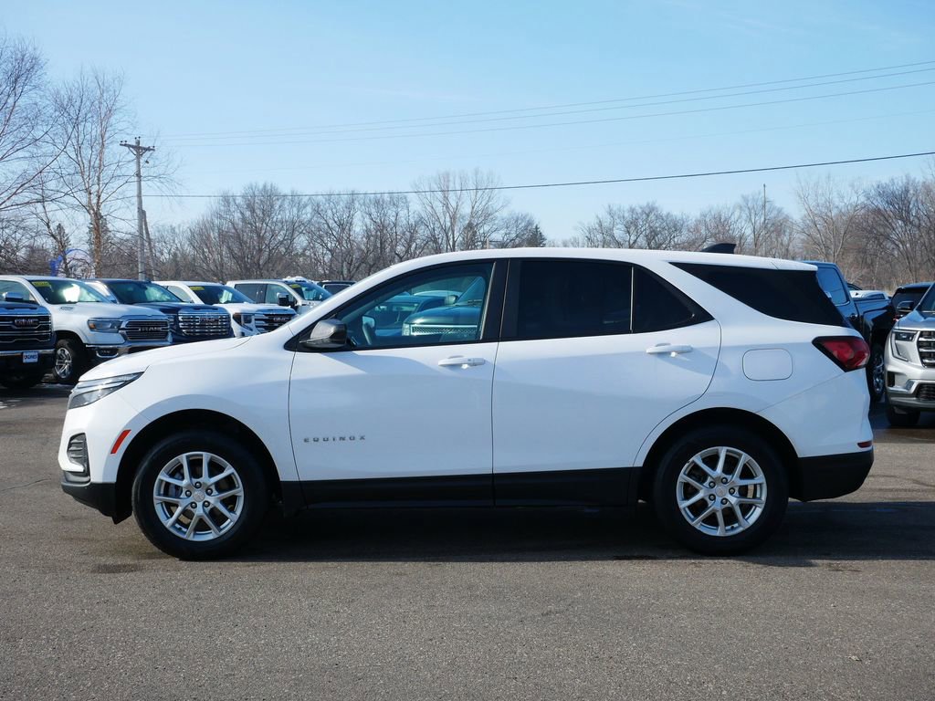 Used 2023 Chevrolet Equinox LS w/ LS Convenience Package AWD/4WD image 6