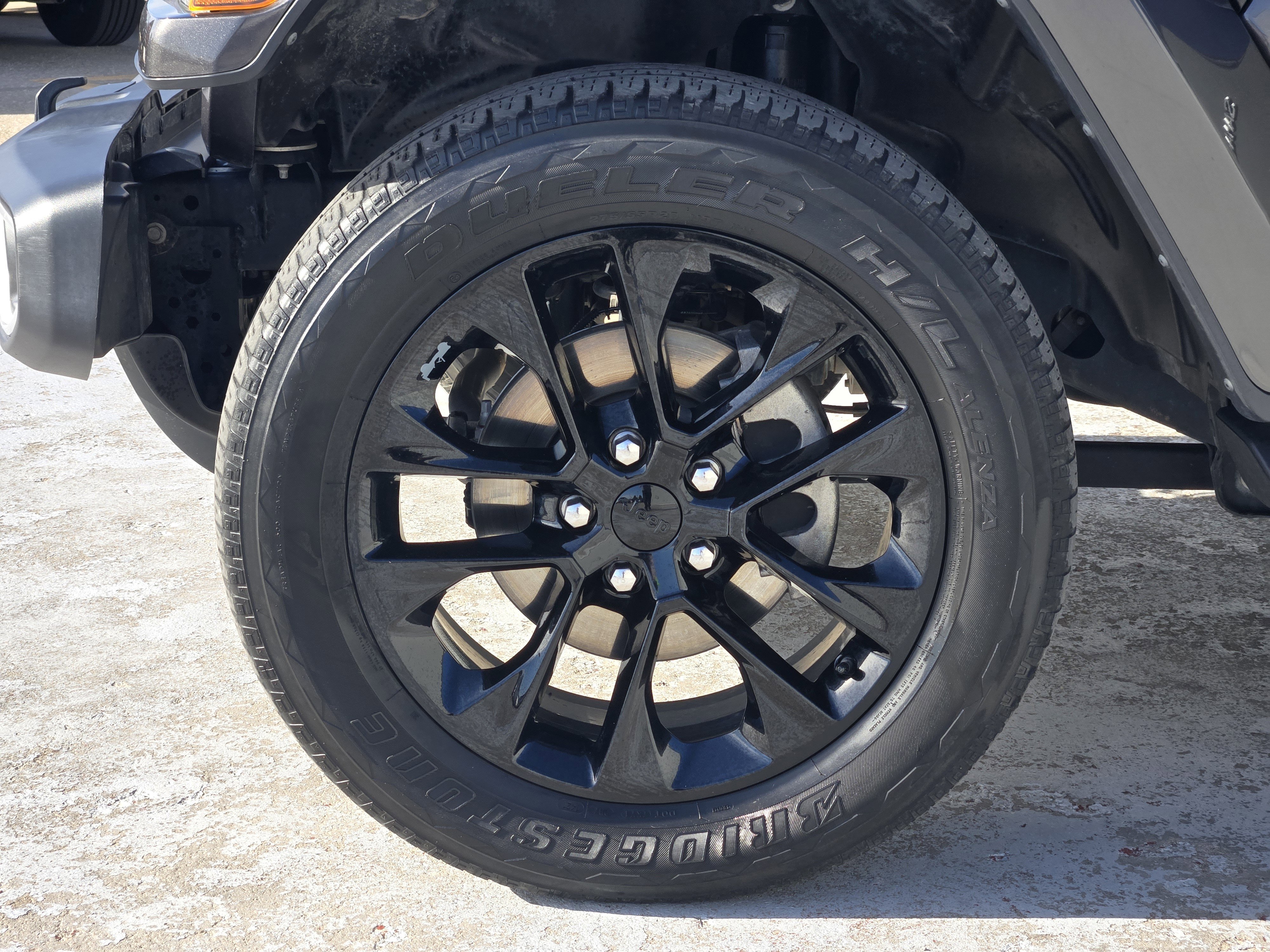 Used 2021 Jeep Wrangler Unlimited Sahara w/ Cold Weather Group image 15