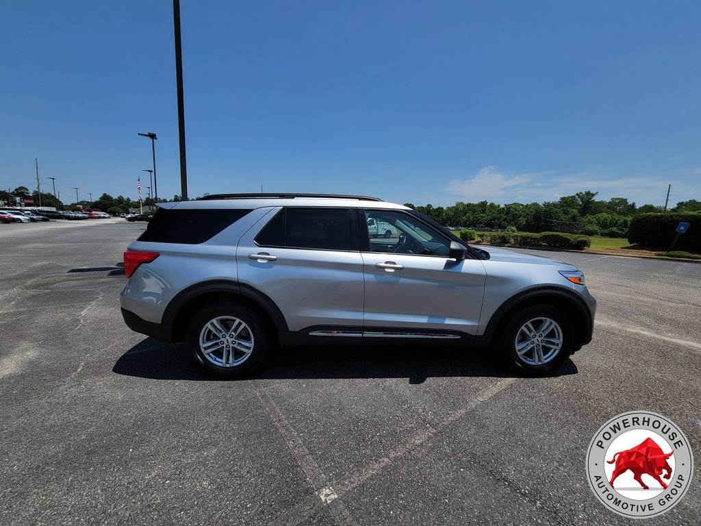 Certified 2023 Ford Explorer XLT w/ Equipment Group 202A AWD/4WD image 6