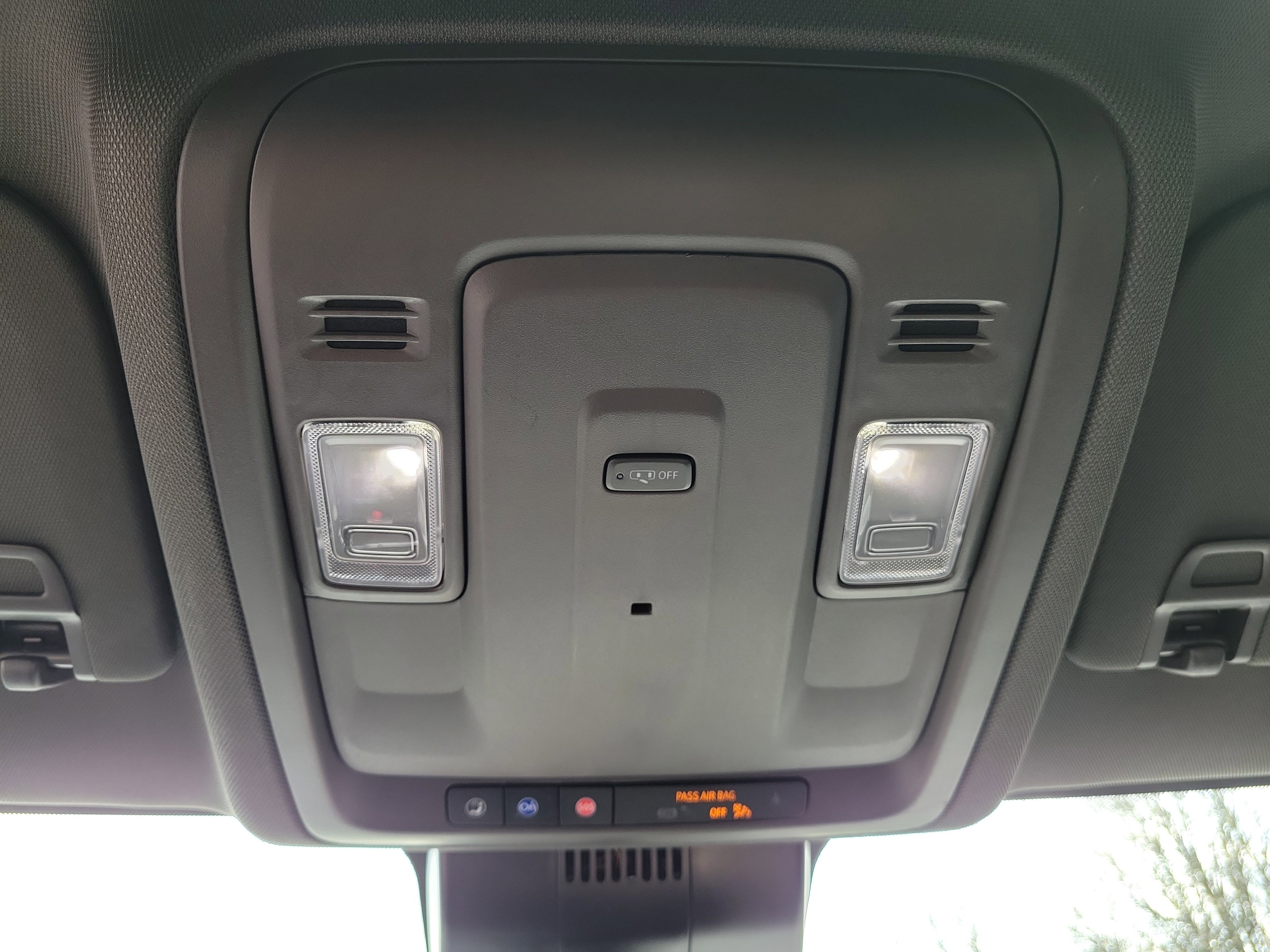 Used 2023 GMC Yukon SLE image 30