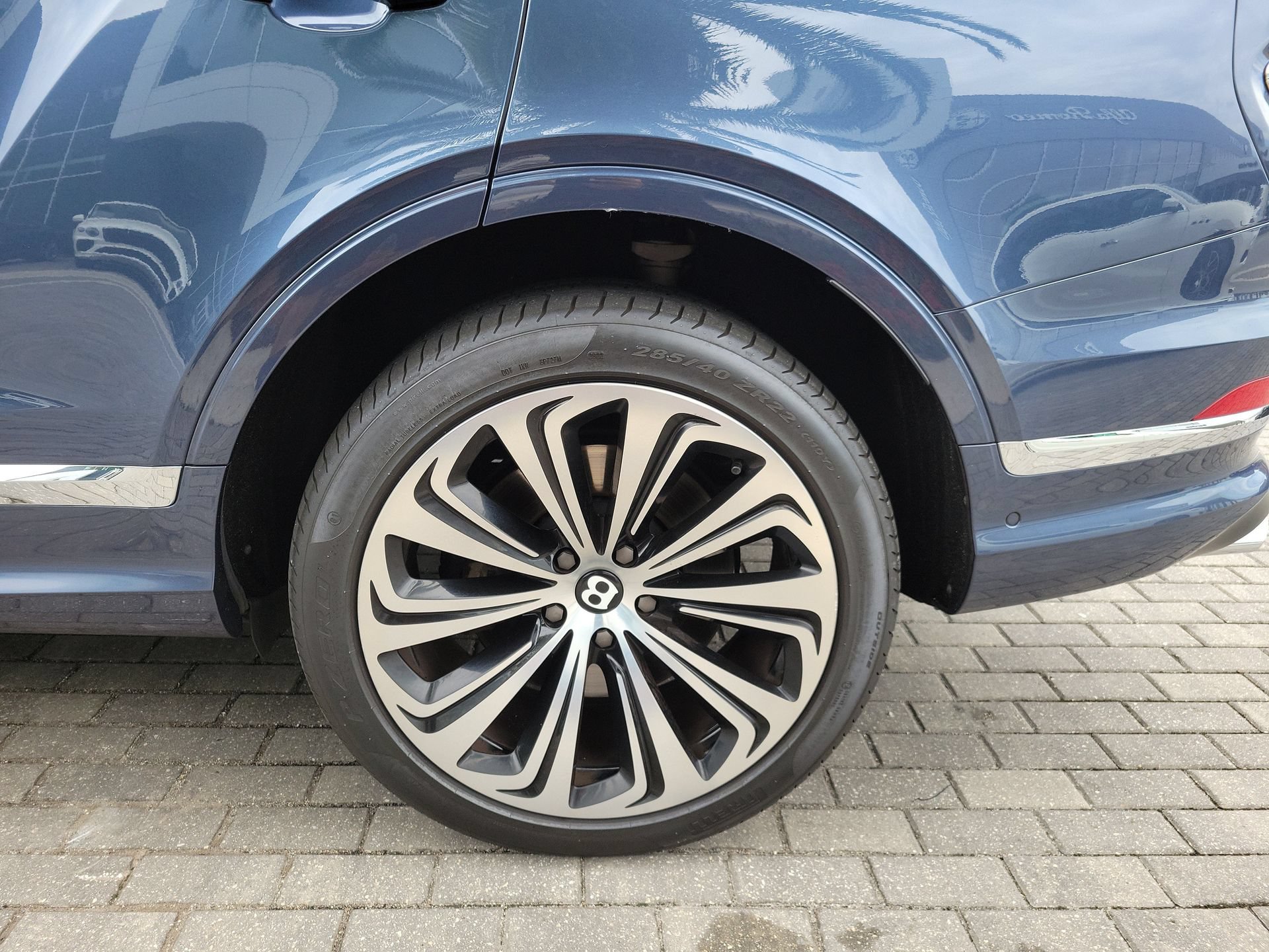 Certified 2022 Bentley Bentayga AWD/4WD image 10