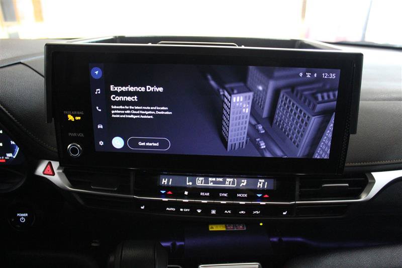 Used 2025 Toyota Sienna XLE Woodland Edition AWD/4WD image 23