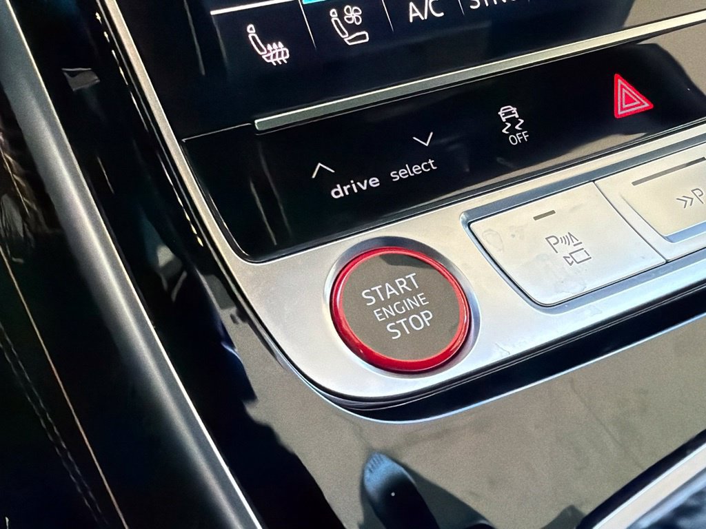 Used 2025 Audi S8 w/ Executive Package AWD/4WD image 60