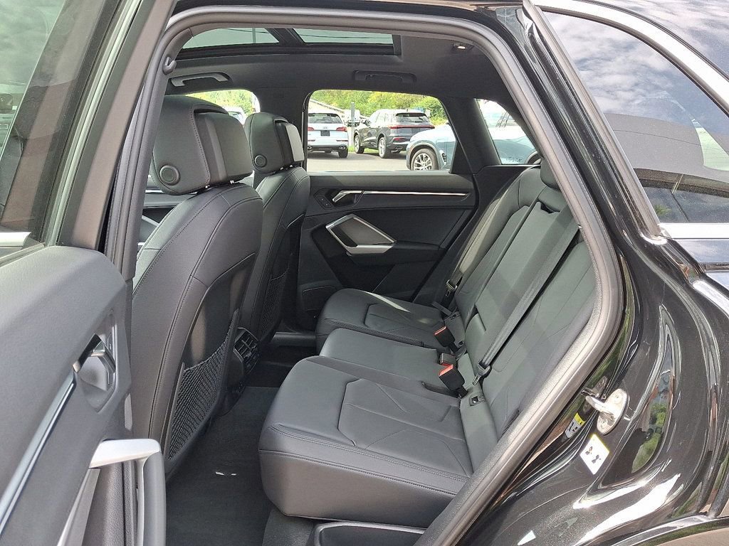 Certified 2024 Audi Q3 2.0T Premium Plus image 10