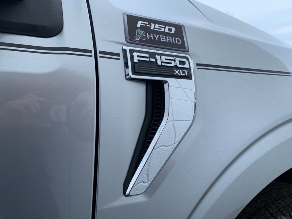 New 2025 Ford F150 XLT w/ Equipment Group 302A MID image 11