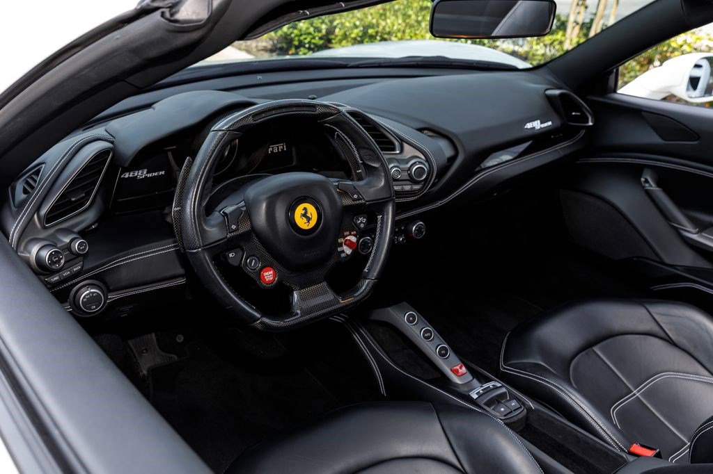Used 2019 Ferrari 488 Spider RWD image 9