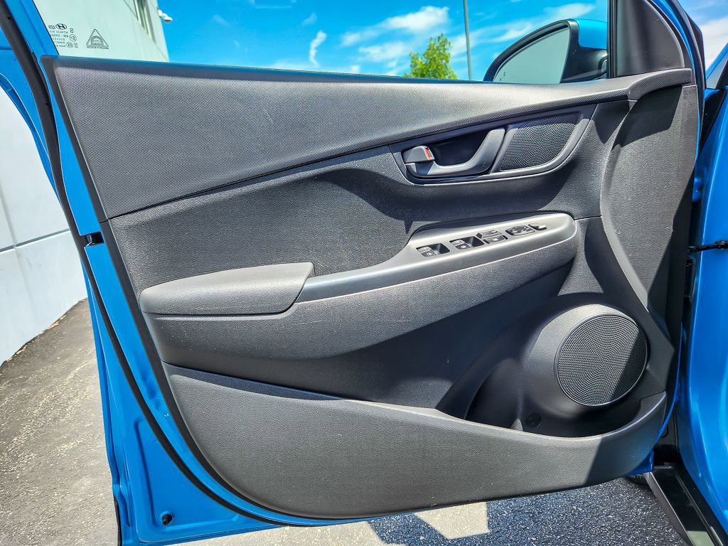 Used 2018 Hyundai Kona SEL AWD/4WD image 16