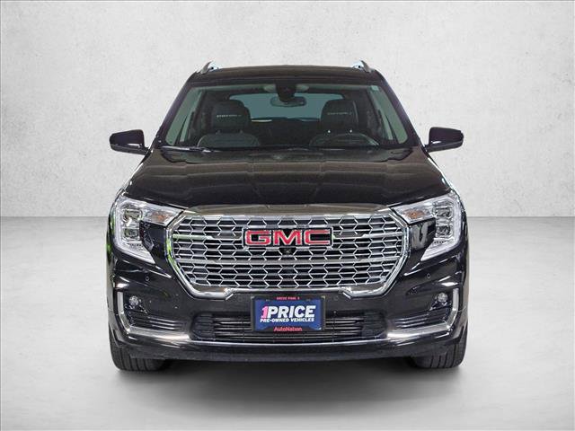 Used 2024 GMC Terrain Denali w/ Denali Premium Package image 2