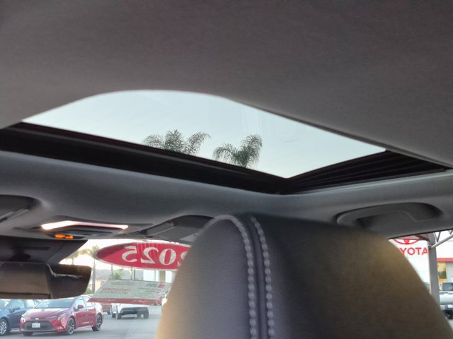 Used 2025 Toyota Corolla Cross XLE image 18