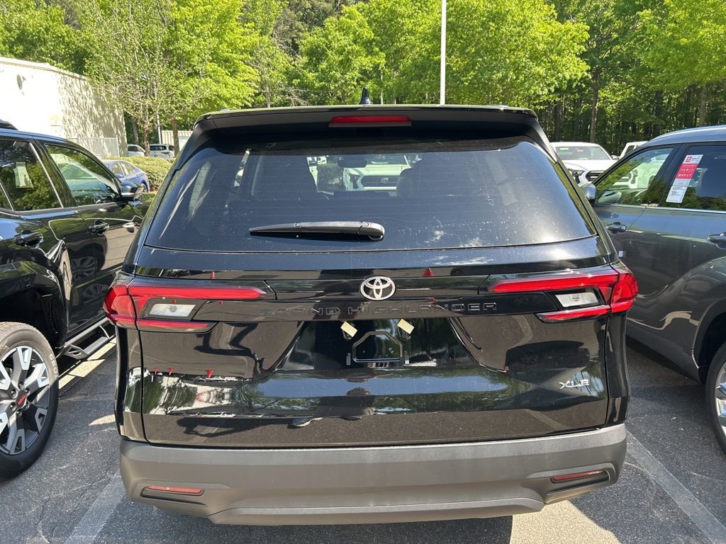New 2026 Toyota Grand Highlander XLE FWD image 16