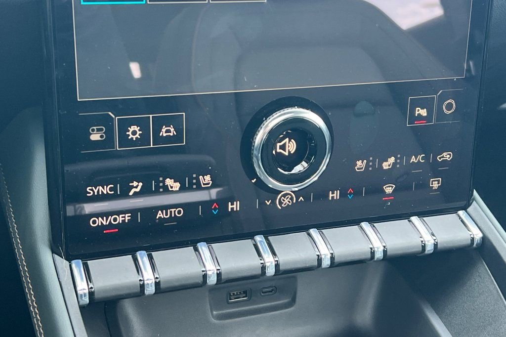 New 2026 GMC Terrain AT4 w/ Convenience Package III image 18