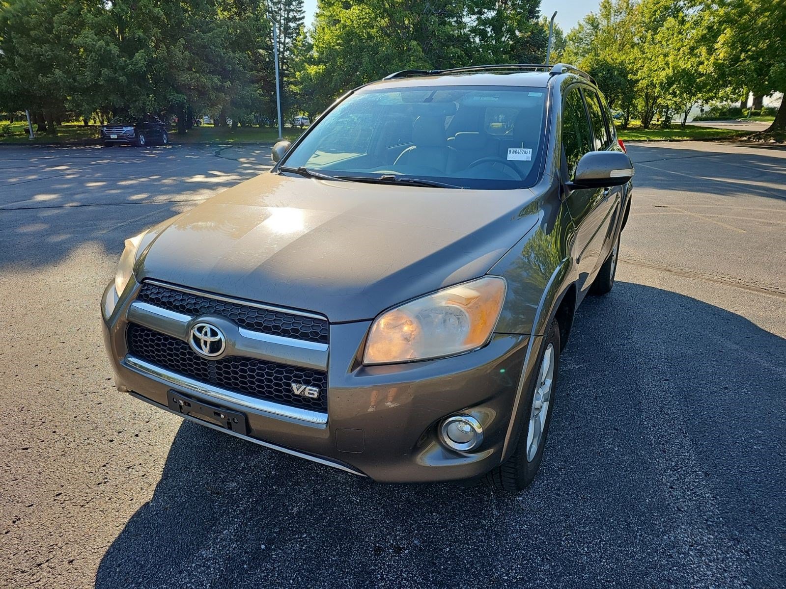Used 2011 Toyota RAV4 Limited w/ Limited Extra Value Pkg AWD/4WD image 2
