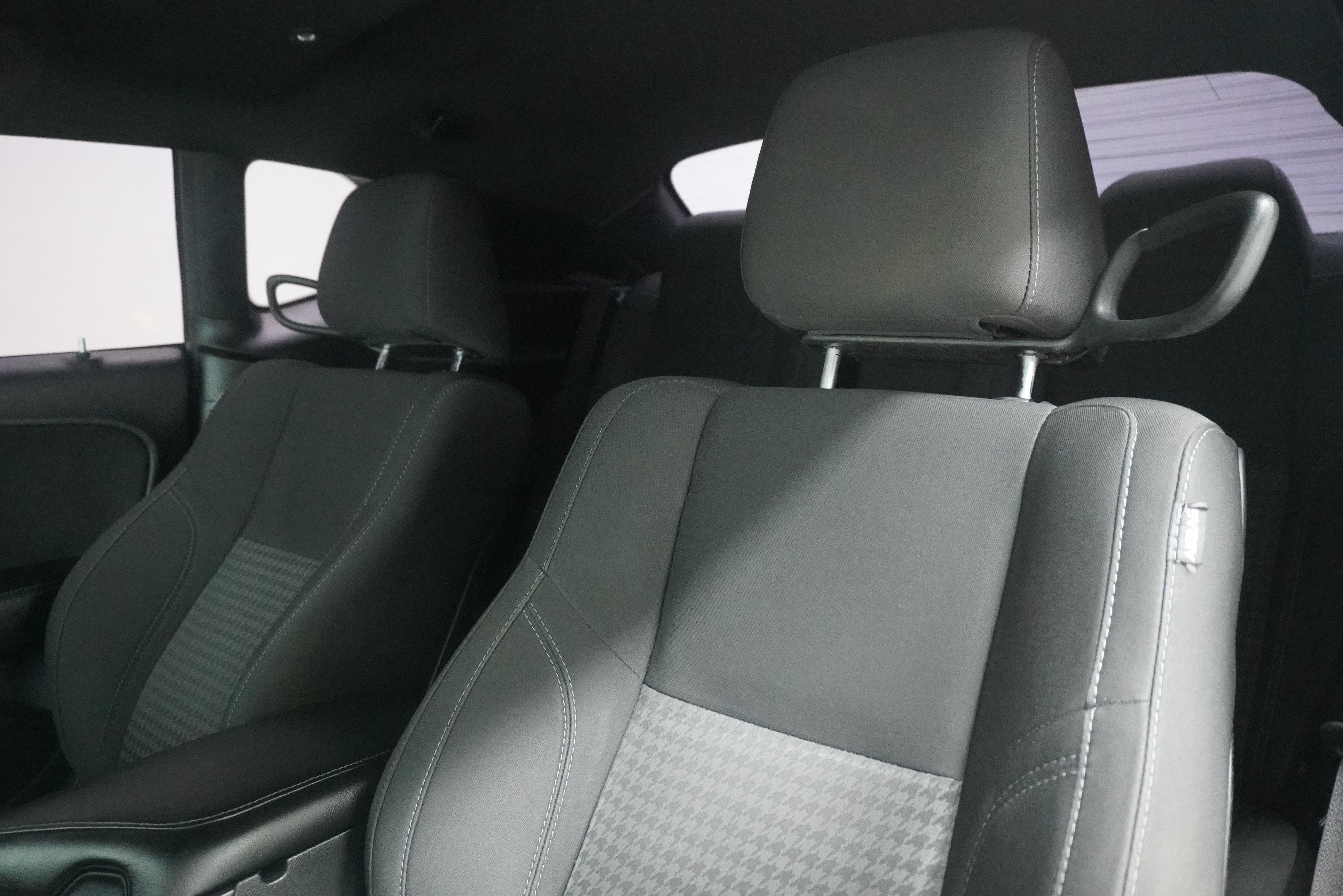 Used 2019 Dodge Challenger SXT RWD image 10