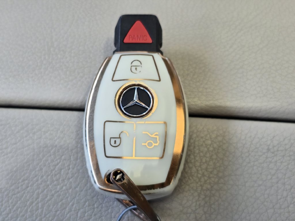 Used 2019 Mercedes-Benz GLC 350e 4MATIC image 38