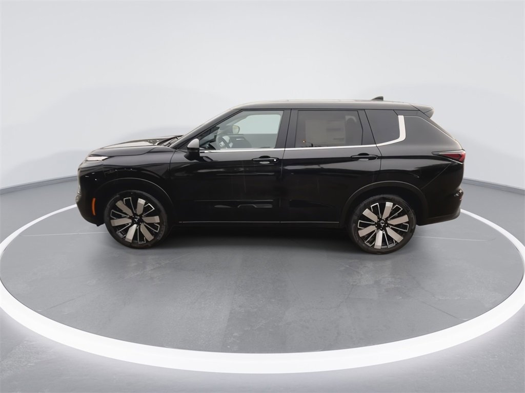 New 2025 Mitsubishi Outlander SE image 5