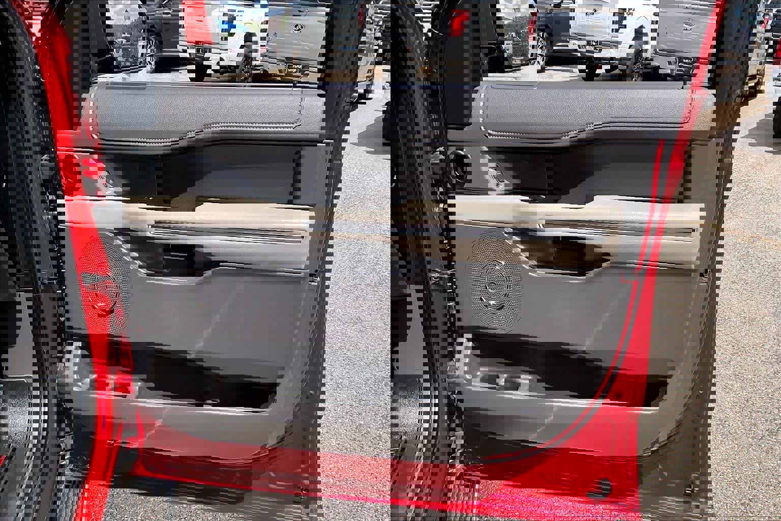 Used 2020 Ford Expedition XLT w/ Equipment Group 202A image 22