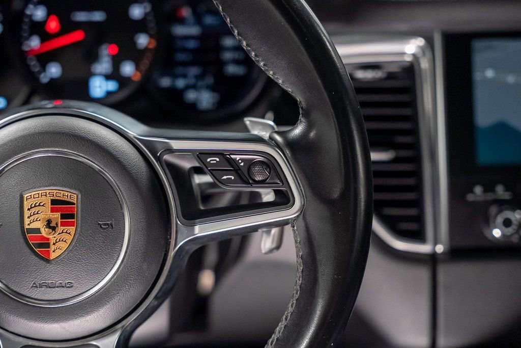 Used 2017 Porsche Macan image 42