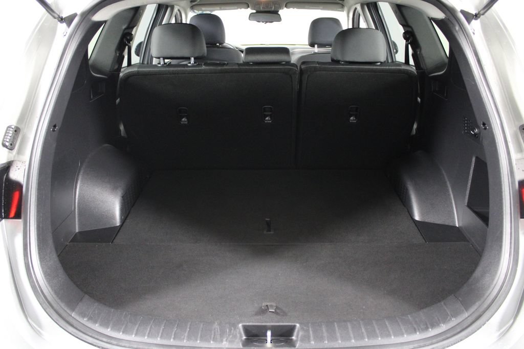 Used 2020 Hyundai Santa Fe SEL FWD image 15