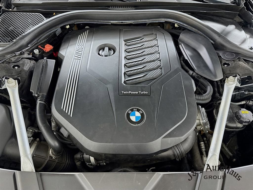 Used 2021 BMW 740i xDrive w/ M Sport Package image 37