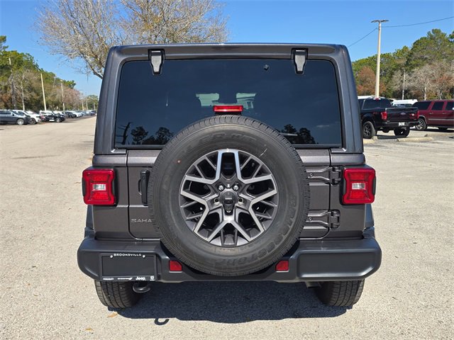 Certified 2025 Jeep Wrangler Sahara image 5