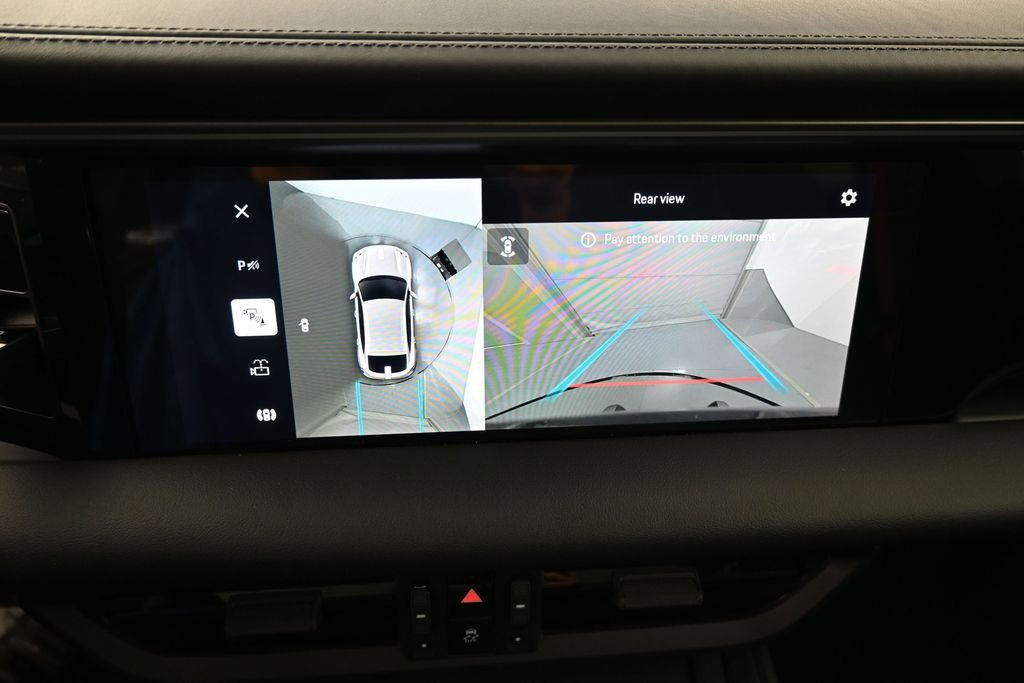 Certified 2025 Porsche Macan 4S Electric AWD/4WD image 22