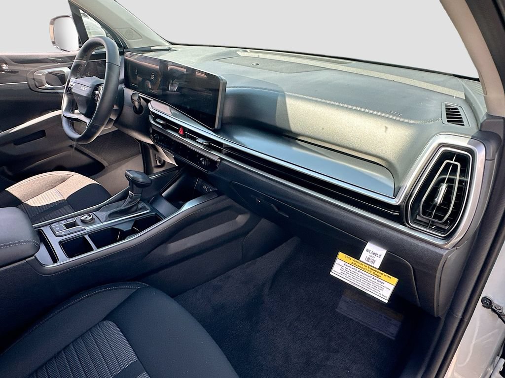 New 2026 Kia Sorento LX FWD image 27
