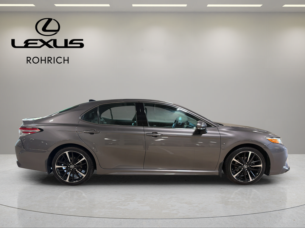 Used 2020 Toyota Camry XSE FWD image 7