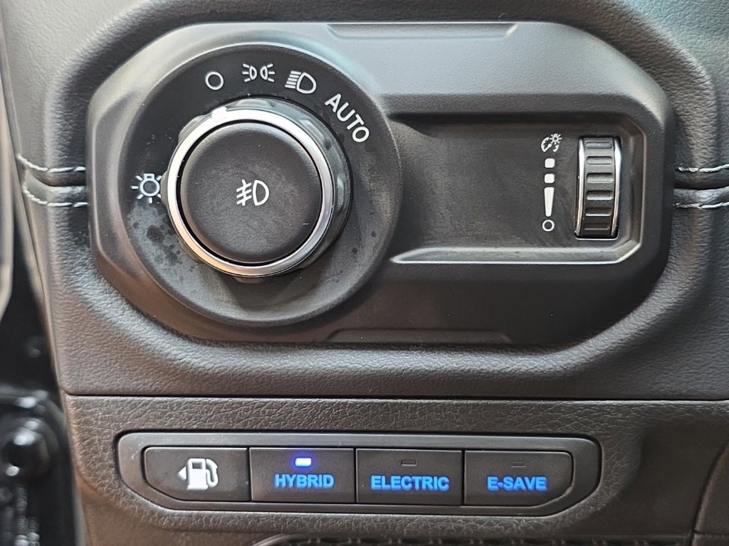 Used 2024 Jeep Wrangler High Altitude image 33