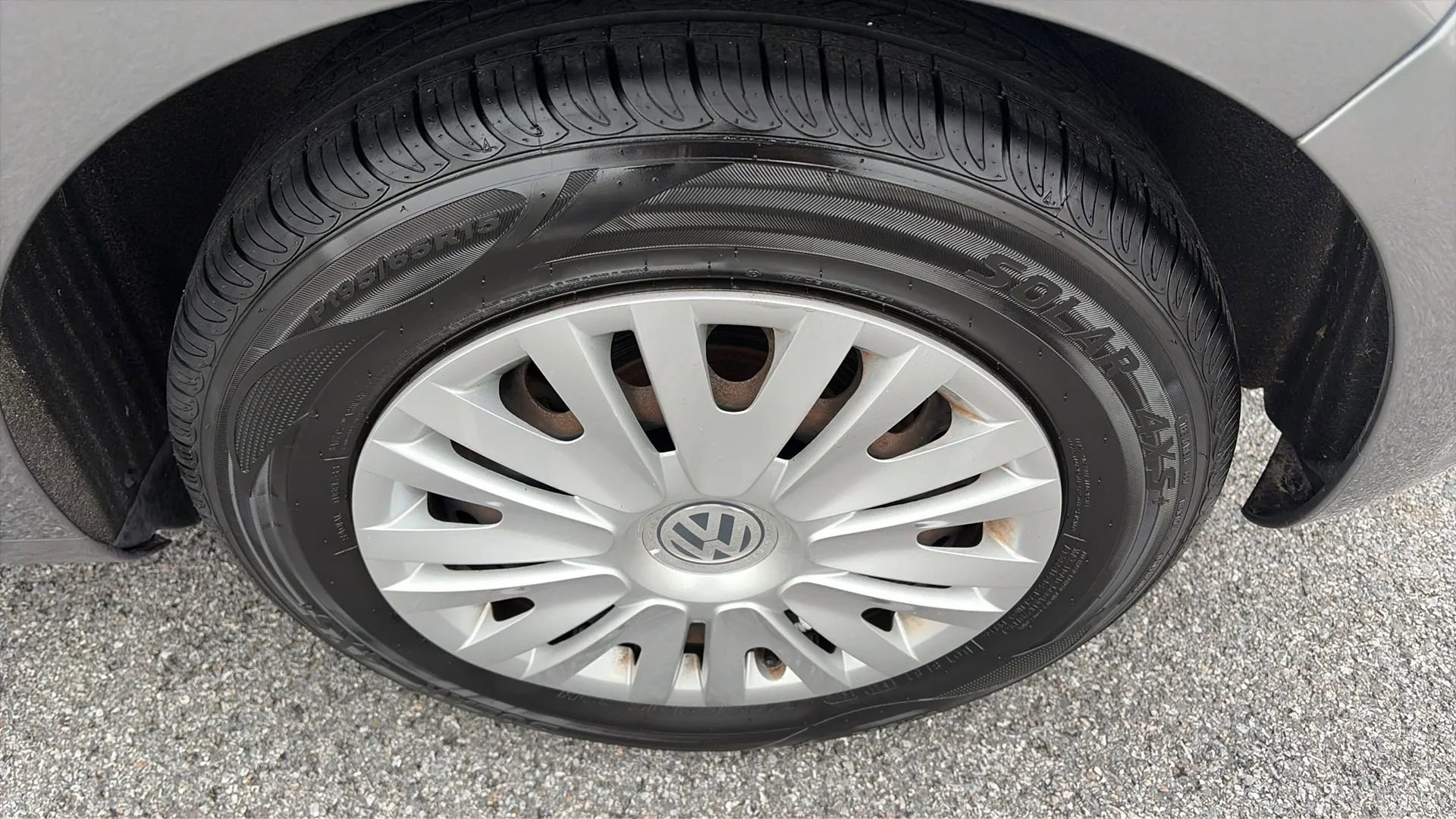 Used 2010 Volkswagen Golf 4-Door image 27