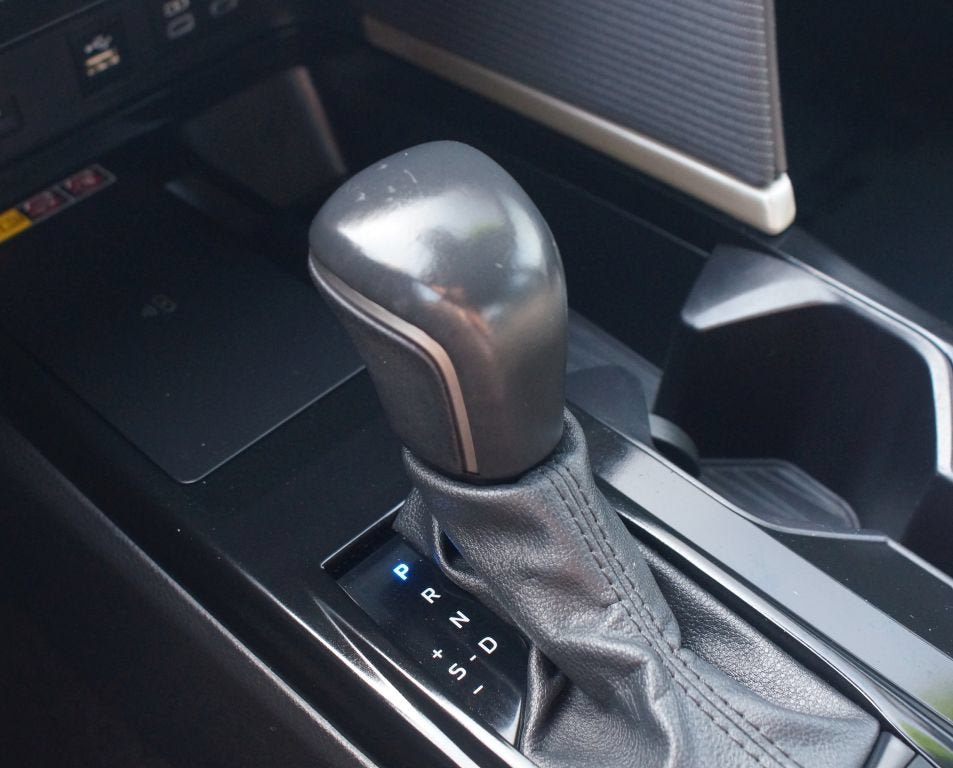 Used 2025 Toyota Camry SE FWD image 11