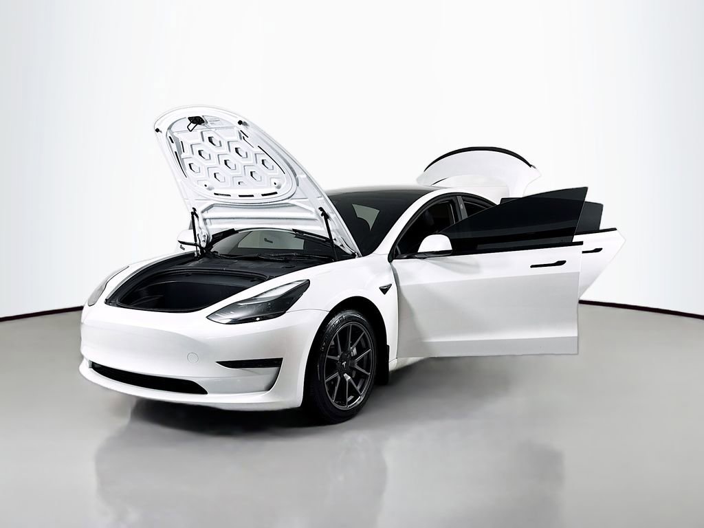 Used 2023 Tesla Model 3 Standard Range image 25