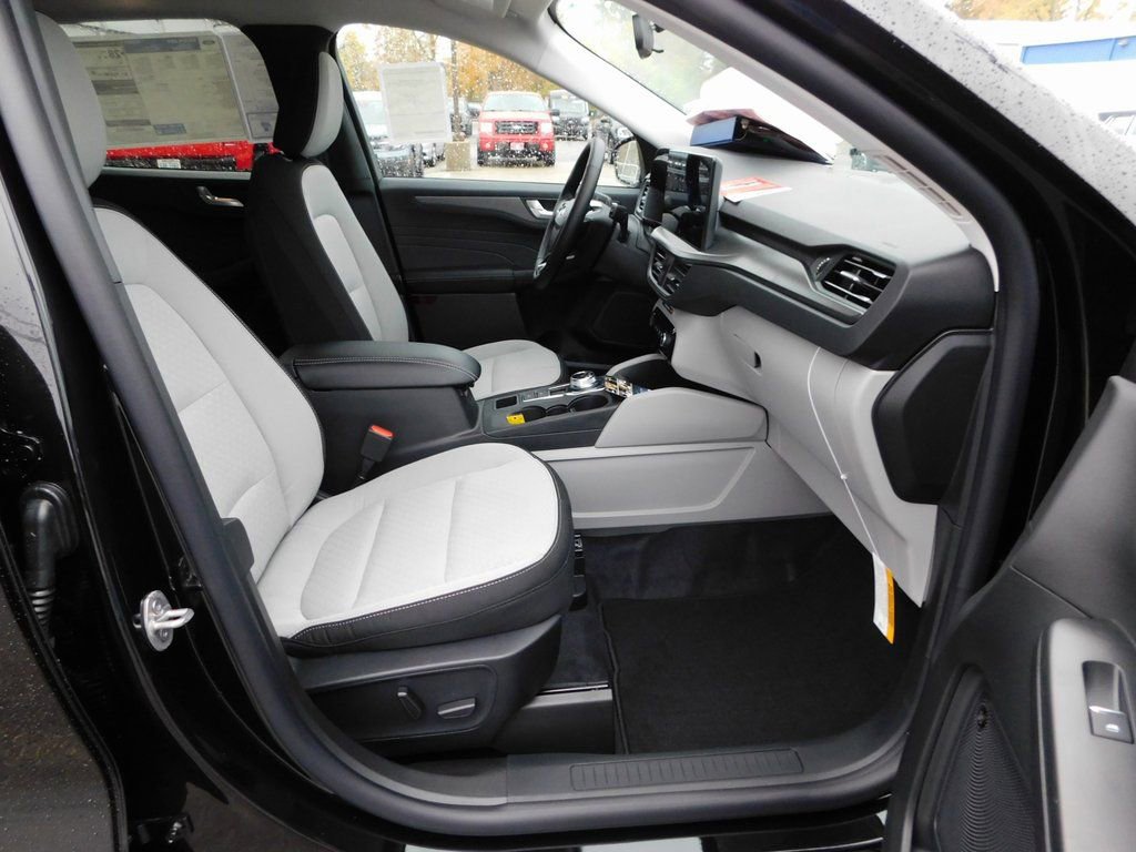 New 2026 Ford Escape Active w/ Active Premium Tech Pack image 17
