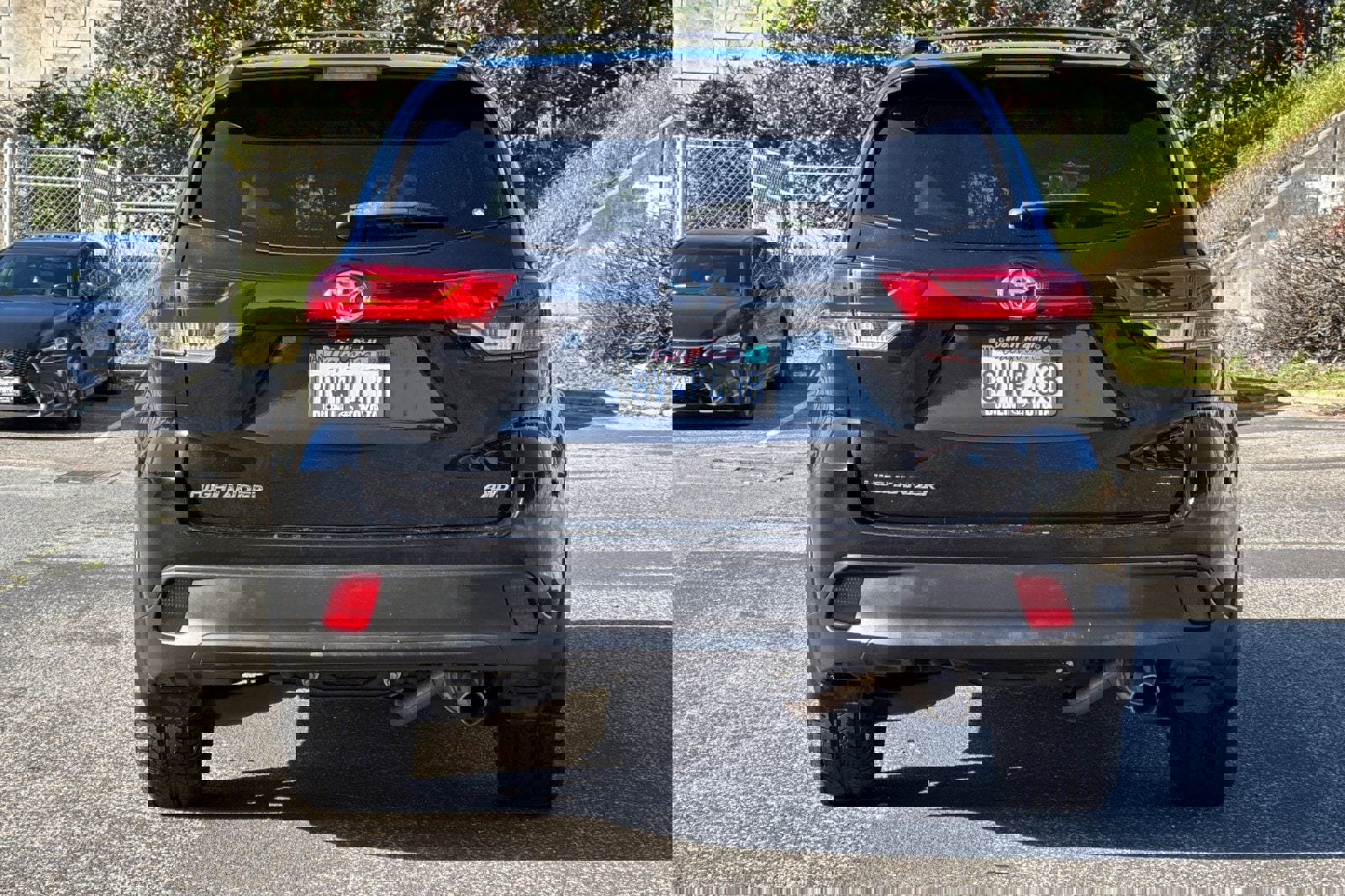 Used 2019 Toyota Highlander LE w/ Carpet Mat Package (TMS) image 6