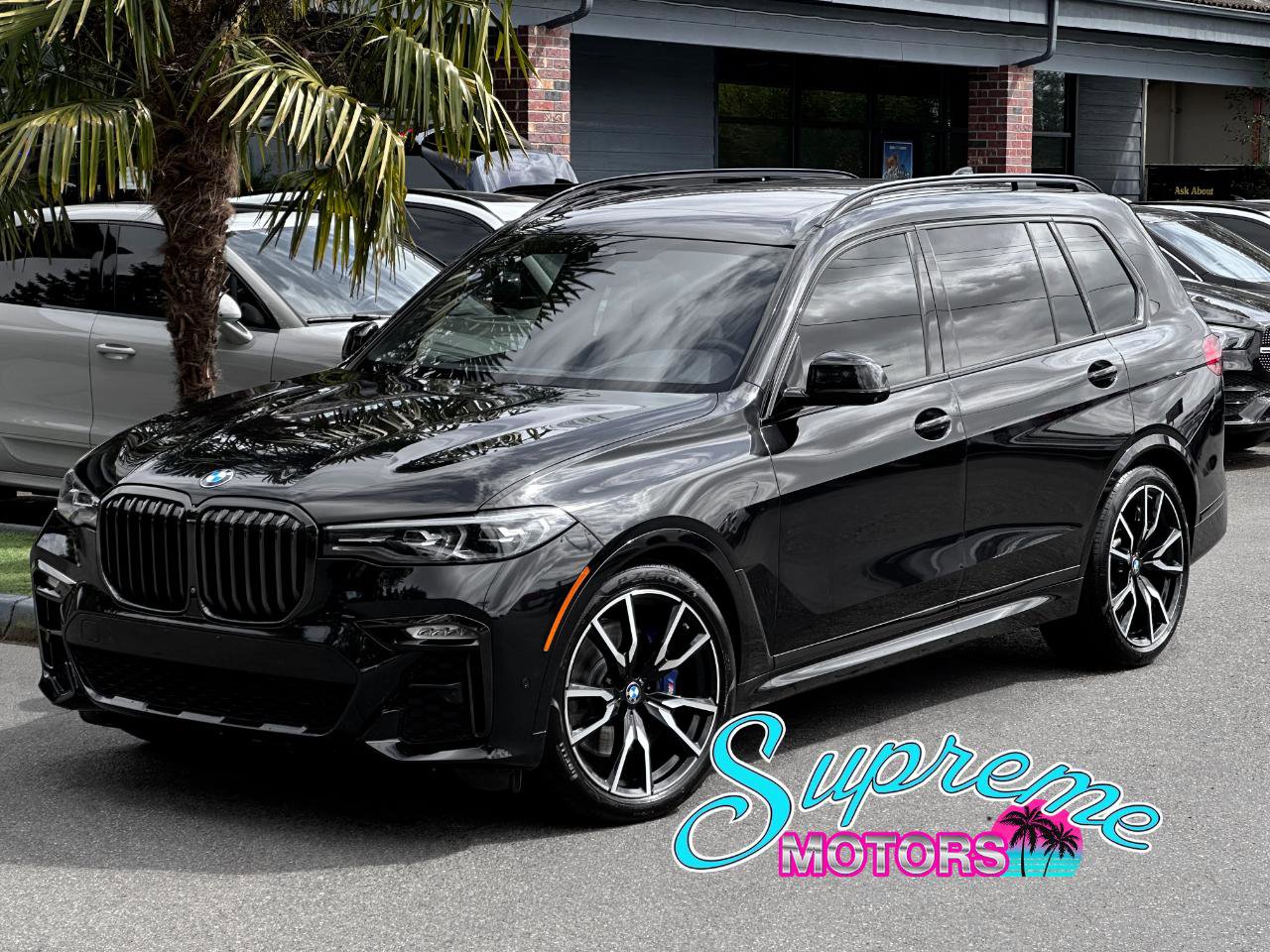 Used 2020 BMW X7 xDrive40i w/ M Sport Package AWD/4WD image 1