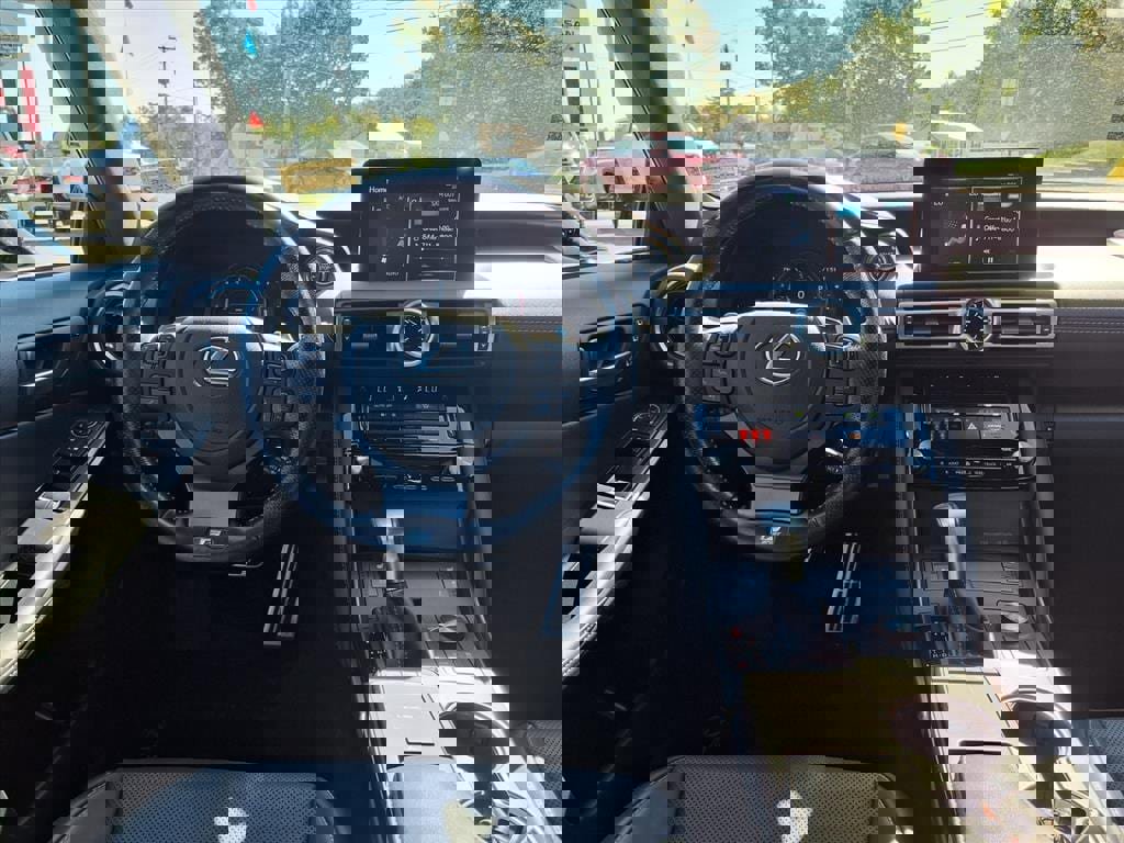 Used 2022 Lexus IS 350 F Sport image 9