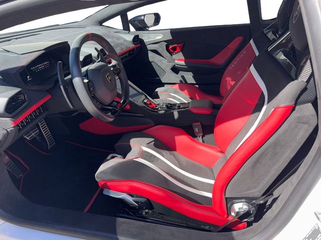 Used 2023 Lamborghini Huracan Tecnica image 10