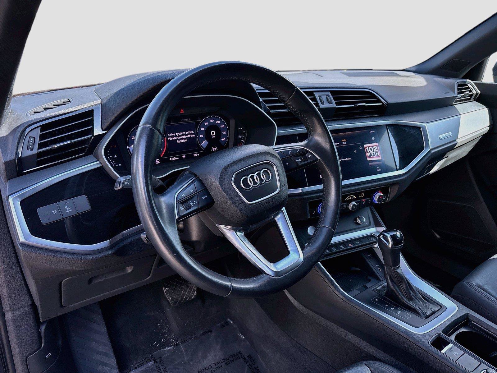 Used 2020 Audi Q3 2.0T Premium Plus w/ Premium Plus Package AWD/4WD image 9