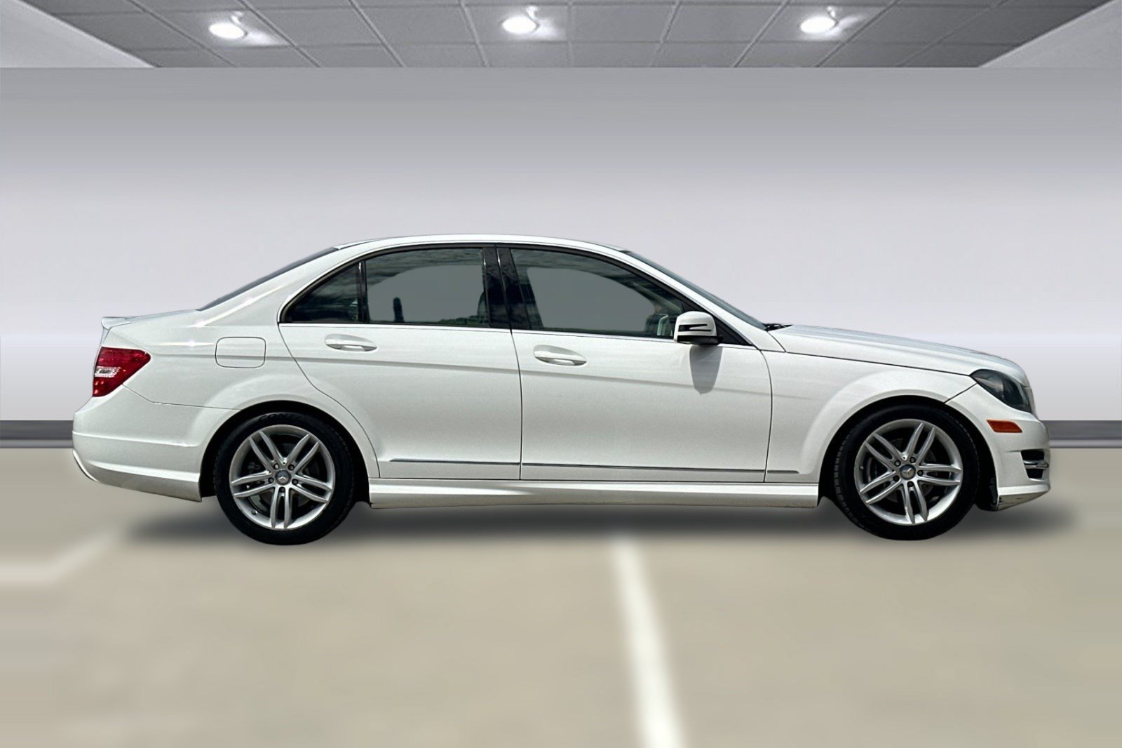 Used 2013 Mercedes-Benz C 250 Sedan image 8