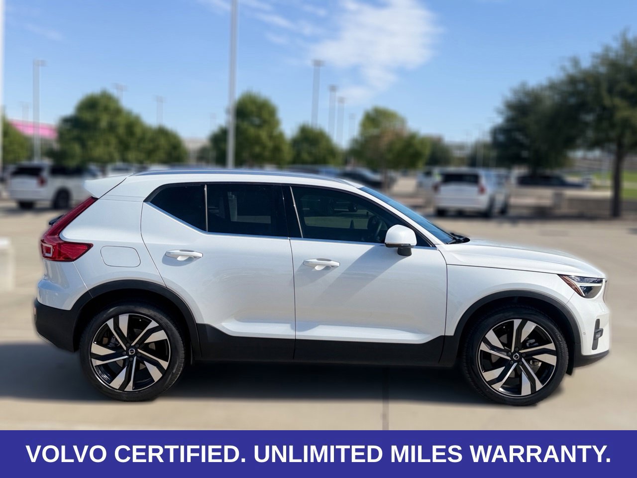 Certified 2024 Volvo XC40 B5 Ultimate w/ Protection Package Premier AWD/4WD image 10