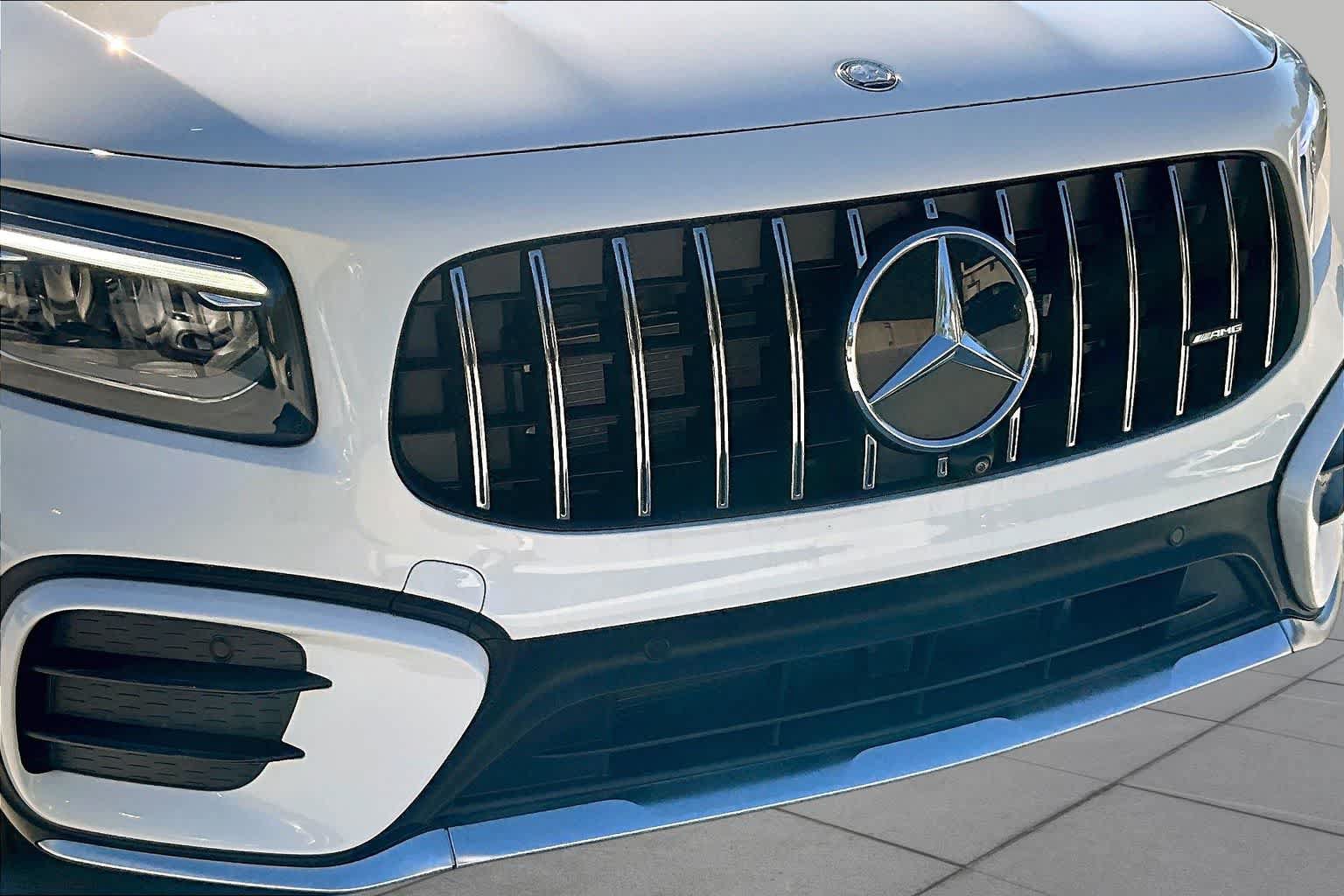 Used 2025 Mercedes-Benz GLB 35 AMG 4MATIC image 30