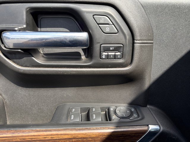 Used 2022 Chevrolet Silverado 1500 High Country w/ Technology Package image 23