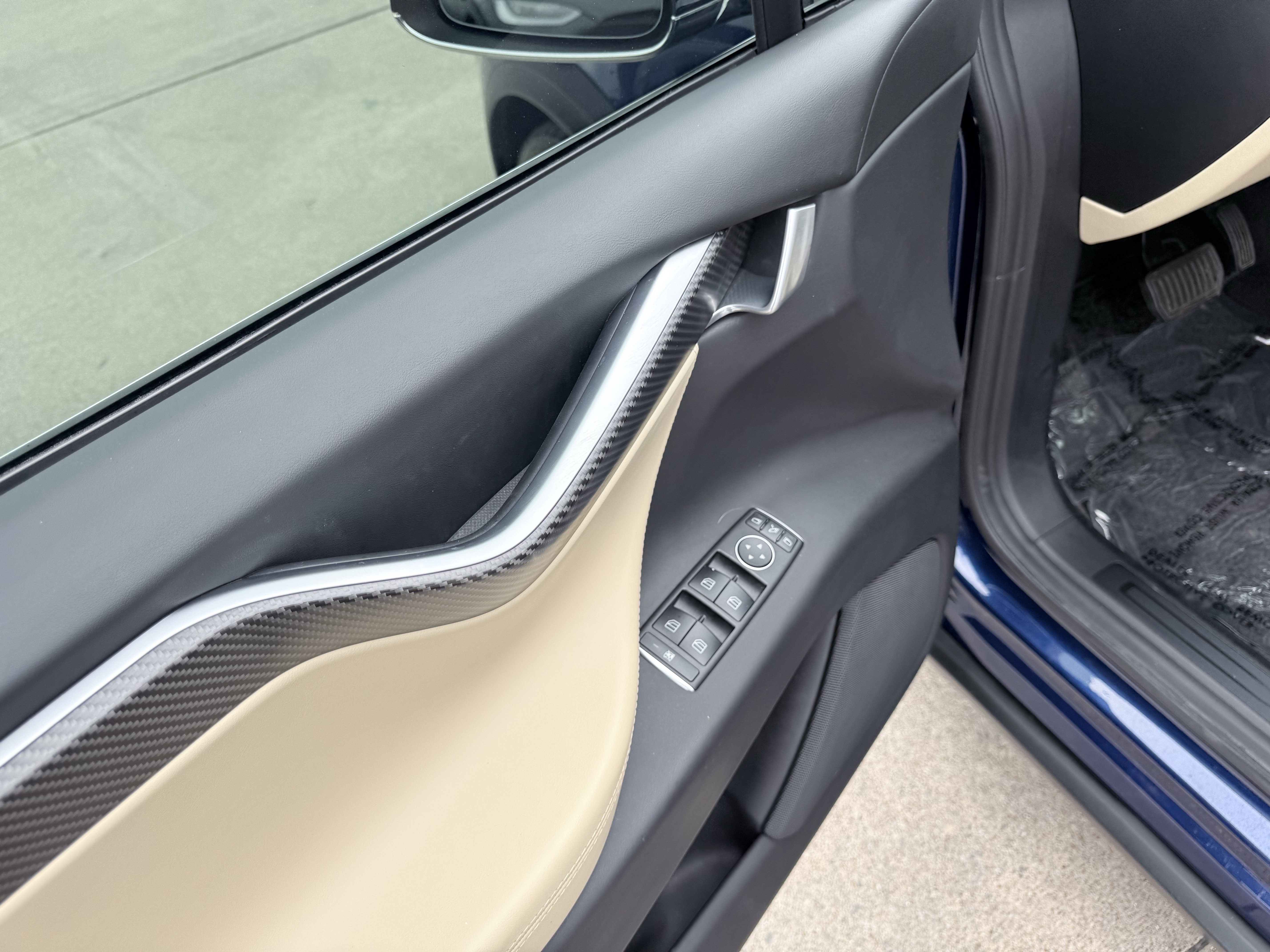 Used 2017 Tesla Model X 75D image 23