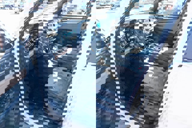 New 2026 Volkswagen Atlas Cross Sport SE image 16