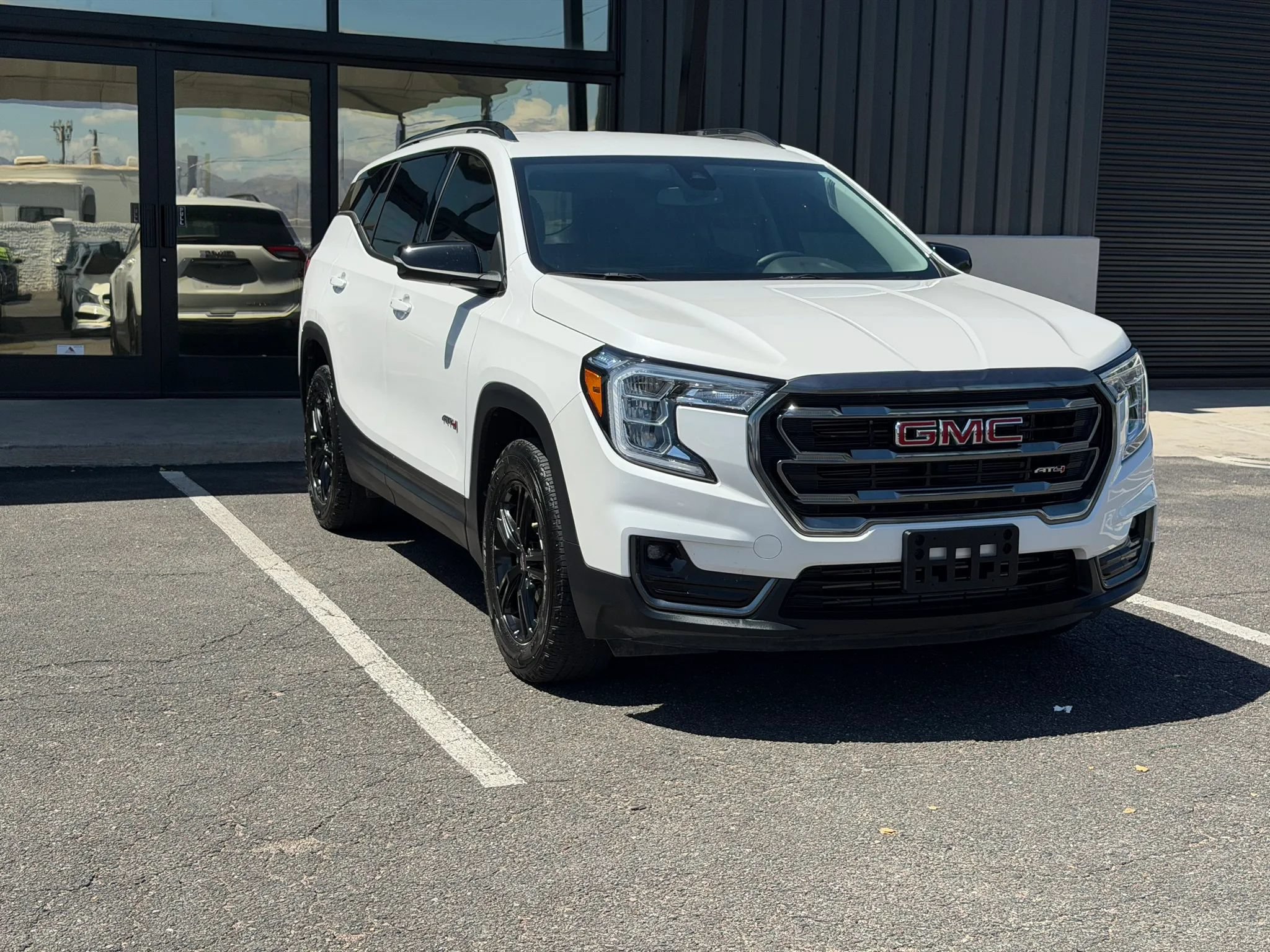 Used 2024 GMC Terrain AT4 AWD/4WD image 11