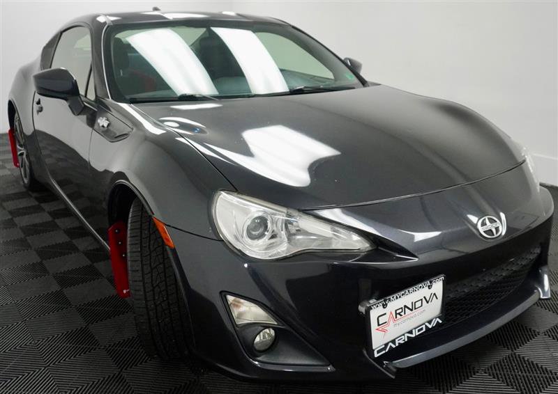 Used 2015 Scion FR-S image 10